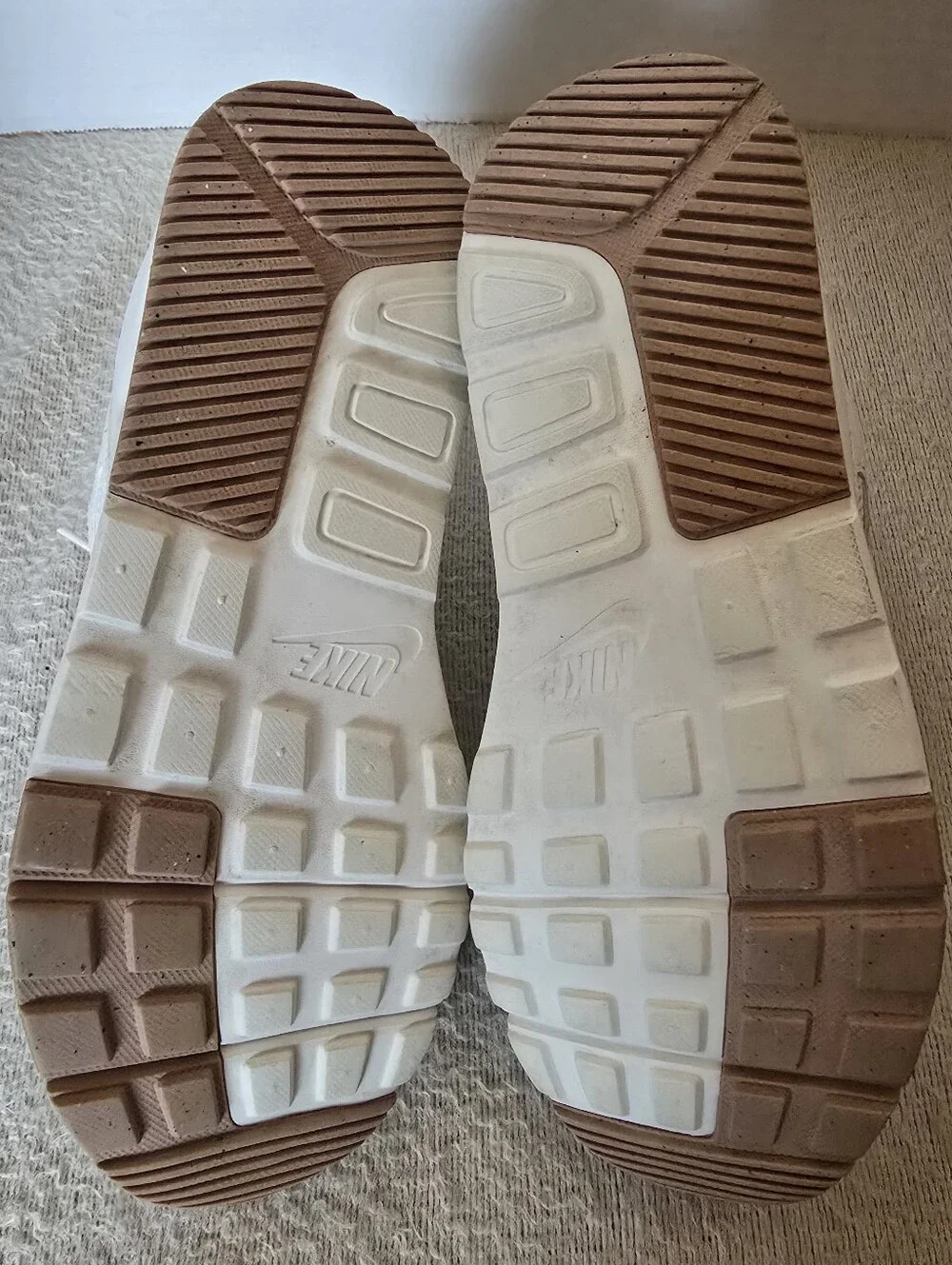 Nike women’s air